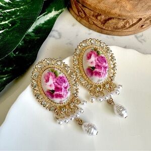 2/$30🌵 Gold Pink Flower Cameo Pearl Drop Fringe Earrings l Vintage Style NEW
